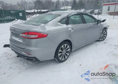 2020 Ford Fusion Se z USA, uszkodzony, nr VIN 3FA6P0T94LR123732